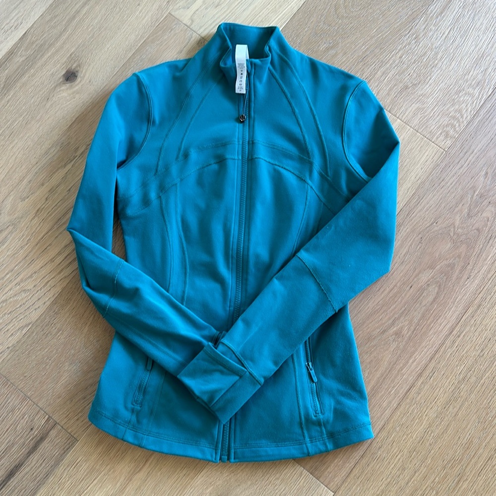 Lululemon zippered jacket, teal, size 8
